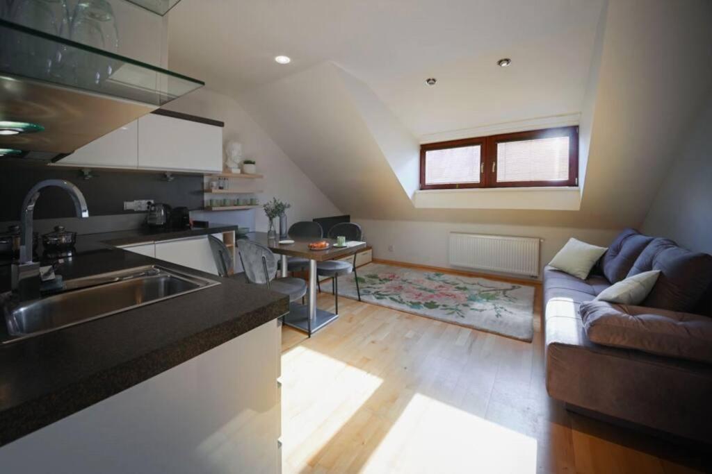 V Centru Deni Apartment Olomouc Ngoại thất bức ảnh